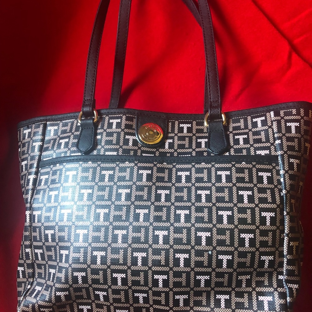 TOMMY PURSE